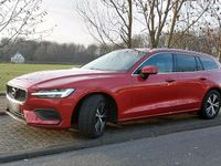 Gebraucht Volvo V60 Momentum 150 PS (110 kW) 2019 Rot Kombi