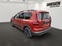Neu Dacia Jogger Expression 141 PS (103 kW) 2025 Terrakottabraun Van / Kleinbus