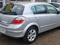 Gebraucht Opel Astra 105 PS (77 kW) 2006 Silber Limousine