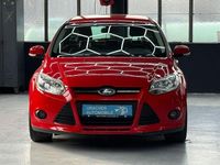 Gebraucht Ford Focus SYNC Edition 101 PS (74 kW) 2013 Rot Kombi