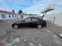 Gebraucht BMW 318 143 PS (105 kW) 2008 Schwarz Limousine