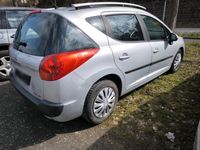 gebraucht Peugeot 207 1,4 Benzin