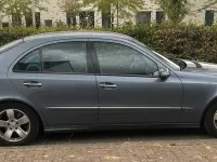 Gebraucht Mercedes E270 Avantgarde 177 PS (130 kW) 2003 Limousine