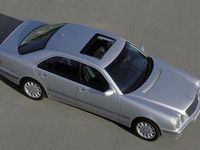 Gebraucht Mercedes E290 Elegance 125 PS (91 kW) 1995 Andere farben Limousine