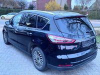 Gebraucht Ford S-MAX Titanium 165 PS (121 kW) 2019 Schwarz Van / Kleinbus