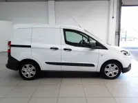 Gebraucht Ford Transit Trend 100 PS (73 kW) 2022 Frostweiß Van