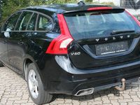 Gebraucht Volvo V60 Kinetic 181 PS (133 kW) 2014 Schwarz Kombi