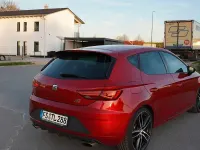 Używany Seat Leon CUPRA 300 KM (220 kW) 2018 Czerwony Sedan/Limuzyna