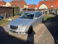 Gebraucht Mercedes E220 Elegance 170 PS (125 kW) 2006 Silber Limousine