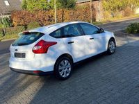 Gebraucht Ford Focus 86 PS (63 kW) 2014 Weiß Limousine