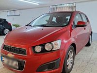 Gebraucht Chevrolet Aveo LT 101 PS (74 kW) 2012 Rot Kleinwagen