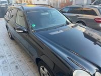 Second-hand Mercedes E320 Classic 204 CP (150 kW) 2005 Negru Break