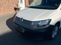 Używany VW Caddy 102 KM (75 kW) 2021 Biały Minivan