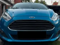 Gebraucht Ford Fiesta Titanium 125 PS (91 kW) 2013 Blau Limousine