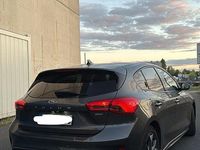 Gebraucht Ford Focus ST-Line 125 PS (91 kW) 2020 Grau Kleinwagen