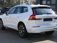 Gebraucht Volvo XC60 Plus 197 PS (144 kW) 2023 Weiß SUV