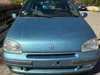 Second-hand Renault Clio 75 CP (55 kW) 1996 Albastru Hatchback