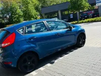 Gebraucht Ford Fiesta 101 PS (74 kW) 2009 Blau Kleinwagen