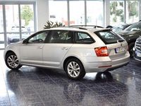 gebraucht Skoda Octavia 1.6 TDI Autom Style Navi Teilleder Temp