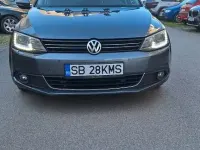 Gebraucht VW Jetta Life 140 PS (102 kW) 2014 Grau Limousine