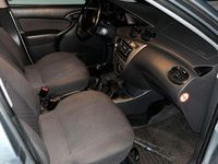 Gebraucht Ford Focus Ambiente 116 PS (85 kW) 2004 Grau Kombi