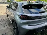 Gebraucht Peugeot 208 GT 101 PS (74 kW) 2021 Artense silber metallic Kleinwagen