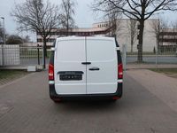 Gebraucht Mercedes Vito 163 PS (119 kW) 2018 Weiß Van