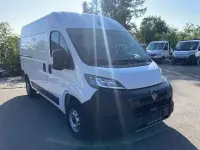 Gebraucht Peugeot Boxer 140 PS (102 kW) 2025 Weiss Van