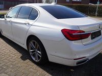 Second-hand BMW 730 265 CP (194 kW) 2015 Alb Berlinǎ