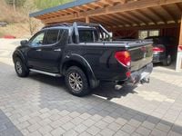Gebraucht Mitsubishi L200 178 PS (130 kW) 2014 Schwarz Pickup