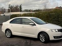 Gebraucht Skoda Rapid 105 PS (77 kW) 2014 Weiß Kleinwagen