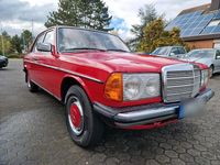 Gebraucht Mercedes 200 56 PS (41 kW) 1979 Rot Limousine