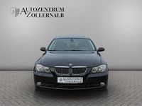 Gebraucht BMW 325 Advantage 218 PS (160 kW) 2007 Schwarz Limousine