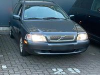Gebraucht Volvo V40 116 PS (85 kW) 2001 Grau Kombi