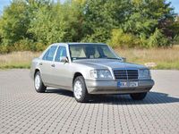 Gebraucht Mercedes E280 192 PS (141 kW) 1994 Beige Limousine