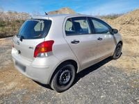 Gebraucht Toyota Yaris 70 PS (51 kW) 2009 Silber Kleinwagen