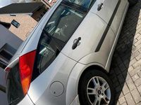 Gebraucht Ford Focus Trend 116 PS (85 kW) 2003 Silber Kleinwagen