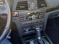 Gebraucht Mercedes E200 Elegance 184 PS (135 kW) 2011 Silber Cabrio