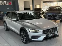 Gebraucht Volvo V60 CC Basis 190 PS (139 kW) 2019 Silber Kombi