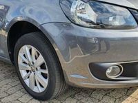 Gebraucht VW Caddy Comfortline 102 PS (75 kW) 2014 Grau metallic Van / Kleinbus