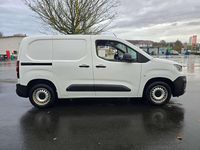 Gebraucht Peugeot Partner Premium 99 PS (72 kW) 2019 Lack weiss banquise Van / Kleinbus