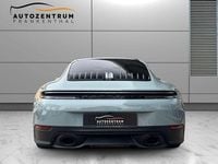 Gebraucht Porsche 911 Carrera Chrono 394 PS (289 kW) 2025 Shadegreenmetallic Coupé
