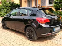 Gebraucht Opel Astra 140 PS (102 kW) 2013 Schwarz Limousine