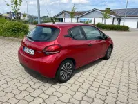 Gebraucht Peugeot 208 Access 68 PS (50 kW) 2017 Rot Kleinwagen