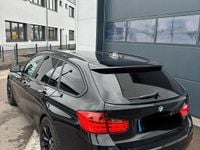 Gebraucht BMW 320 184 PS (135 kW) 2015 Schwarz Kombi