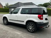 Gebraucht Skoda Yeti Active 105 PS (77 kW) 2013 Weiß SUV