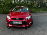 Gebraucht Ford Focus 125 PS (91 kW) 2013 Rot Kombi