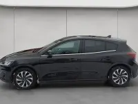 Neu Ford Focus Titanium 155 PS (114 kW) 2025 Schwarz Limousine
