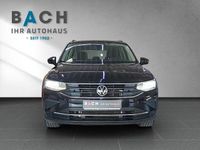 Gebraucht VW Tiguan Life 150 PS (110 kW) 2021 Deep black perleffekt SUV