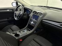 Gebraucht Ford Mondeo Titanium 150 PS (110 kW) 2022 Silber metallic Limousine